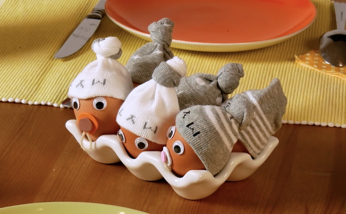 œufs décorés en bébés