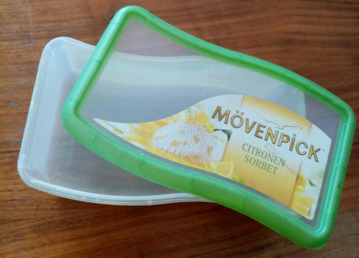 boîte de sorbet au citron en plastique