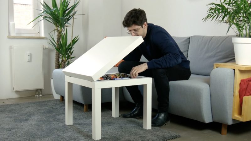 table IKEA avec compartiment secret