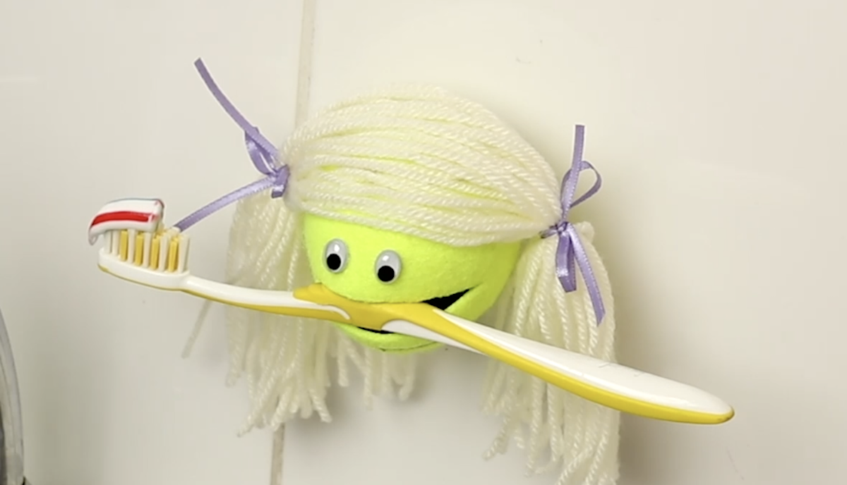 crochets originaux fabriqués à partir de balles de tennis