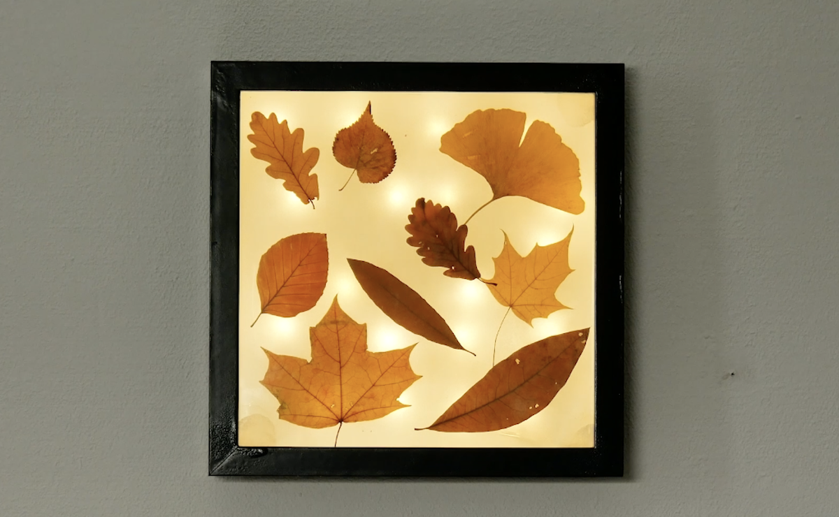 décoration d'automne lumineuse pour votre salon faite à partir de feuilles